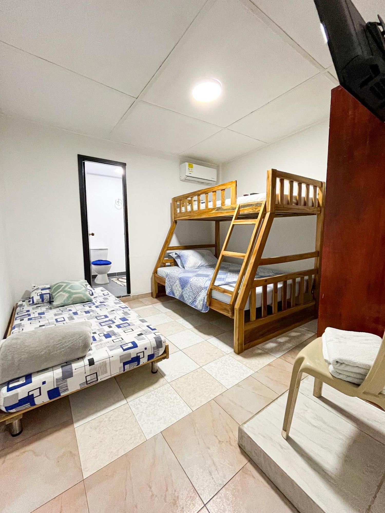 Miss Yasmin Place San Andres  Exterior photo