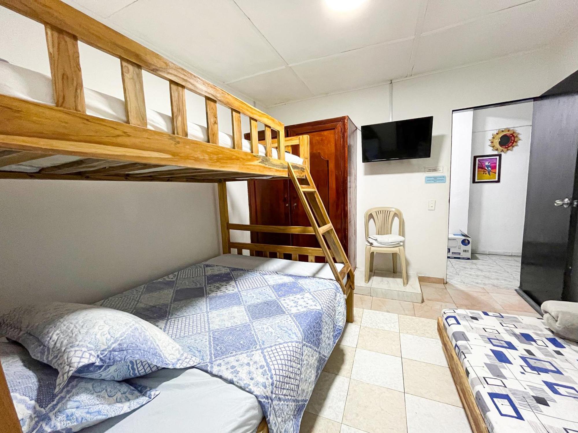 Miss Yasmin Place San Andres  Exterior photo